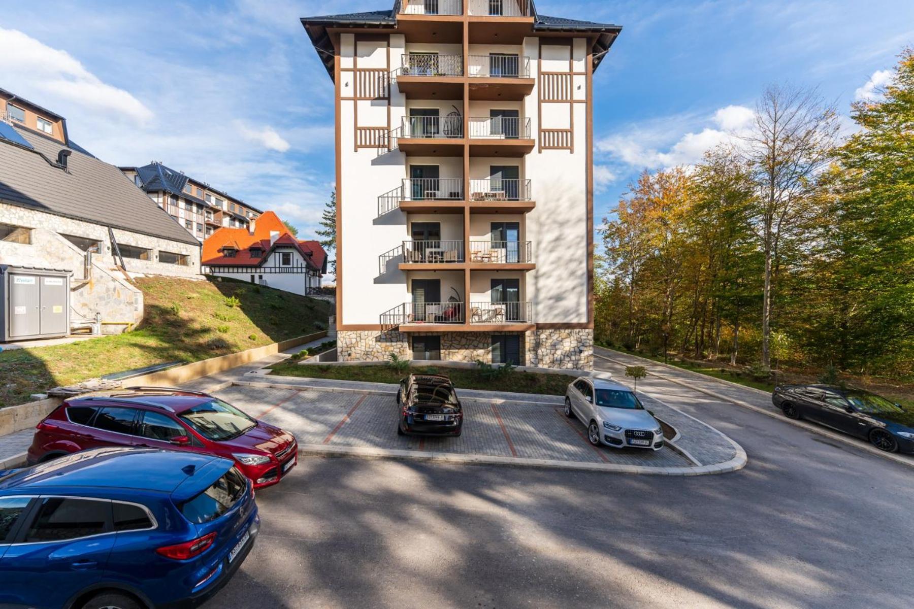 Apartment I&k-13-titova *